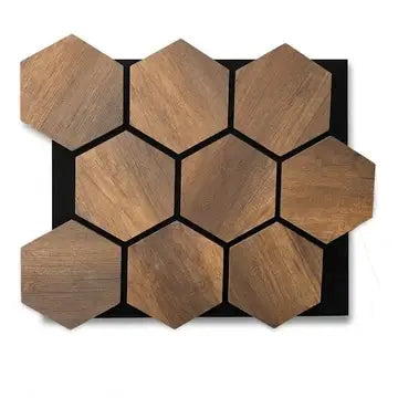 Campione Pannello decorativo in legno con design esagonale su sfondo nero.